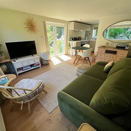 Little Shades - Bliss In The Heart Of Apartamento